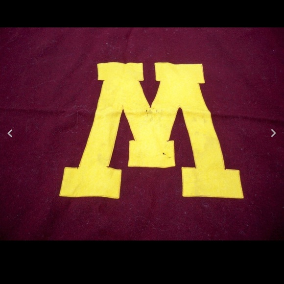 Vtg 1950s Maroon & Gold University of Minnesota Golden Gophers Letterman Blanket - Picture 2 of 8